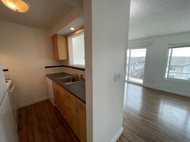Foto del interior - Bayview Apartments | Bright Units with Easy Transit Options