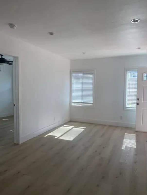 Building Photo - 10900 Lillian Ln