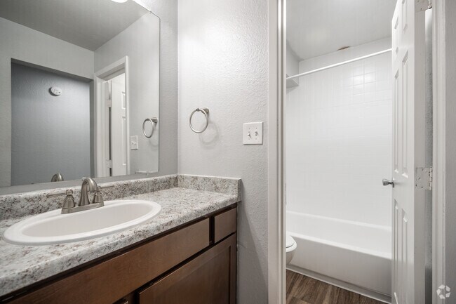 ¡Actualmente disponible! - Reserve at Water Tower Village