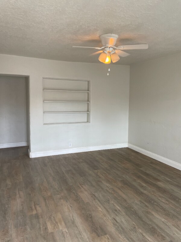 Foto del edificio - 1421 Sawmill Rd NW