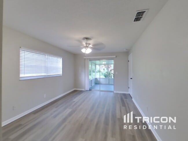 Building Photo - 361 Sagewood Dr