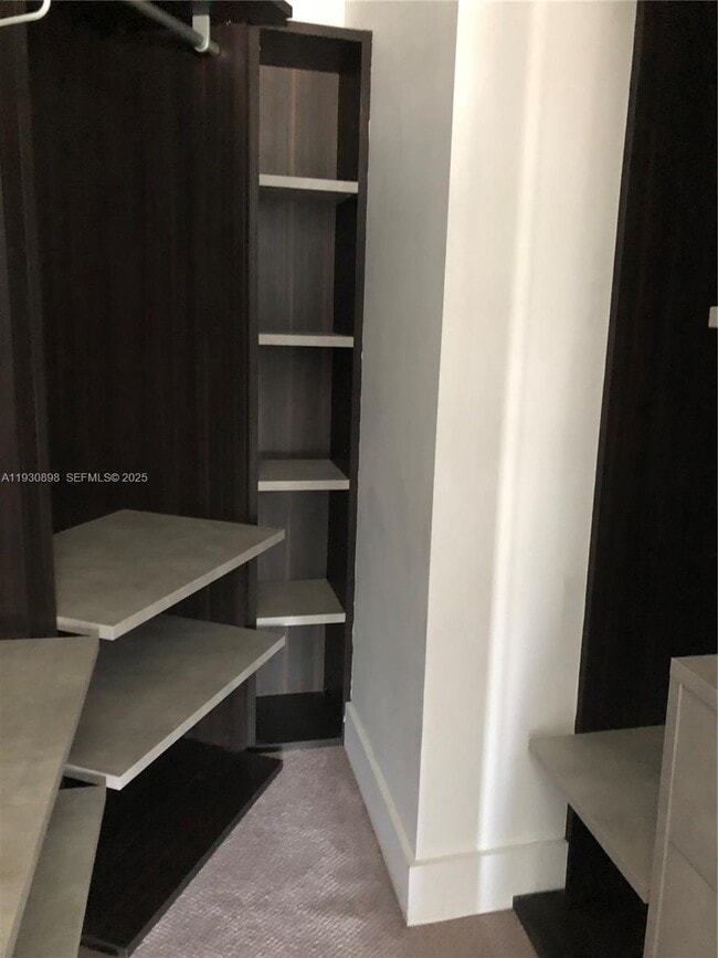 Foto del edificio - 121 NE 34th St