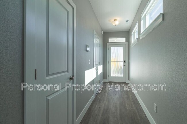 Building Photo - 711 NW 178th St