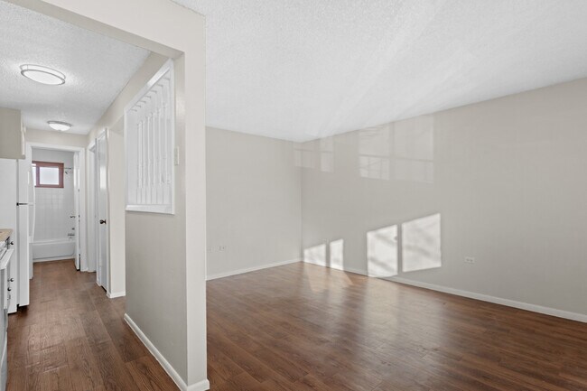 Foto del edificio - Pearl Court Apartments