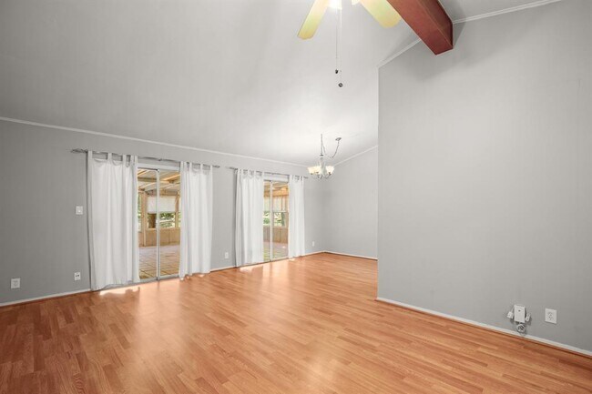 Foto del edificio - 1609 Springer Ln
