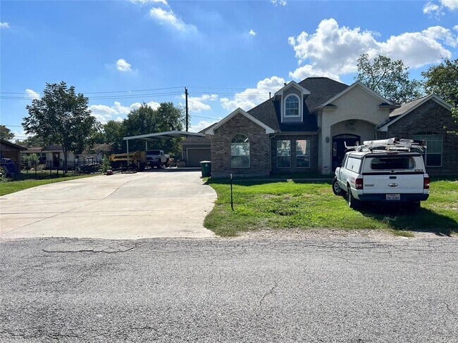Foto del edificio - 13354 Knollcrest St