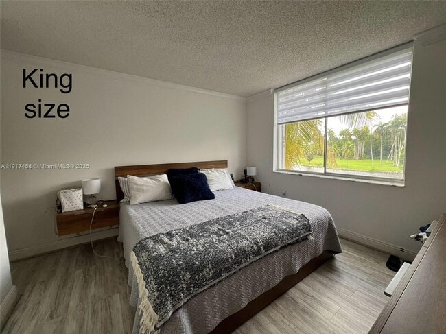 Foto del edificio - 1740 NW N River Dr