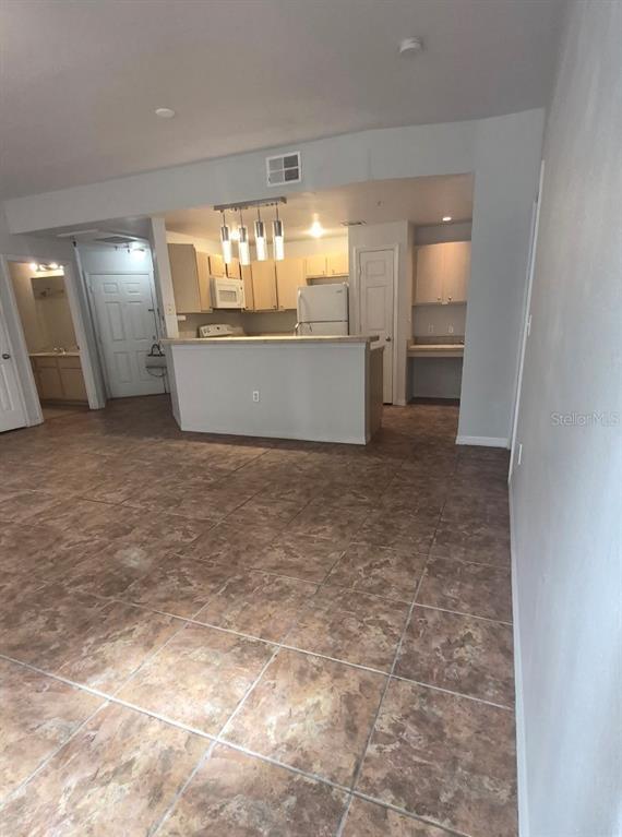 Foto del edificio - 1990 Erving Cir