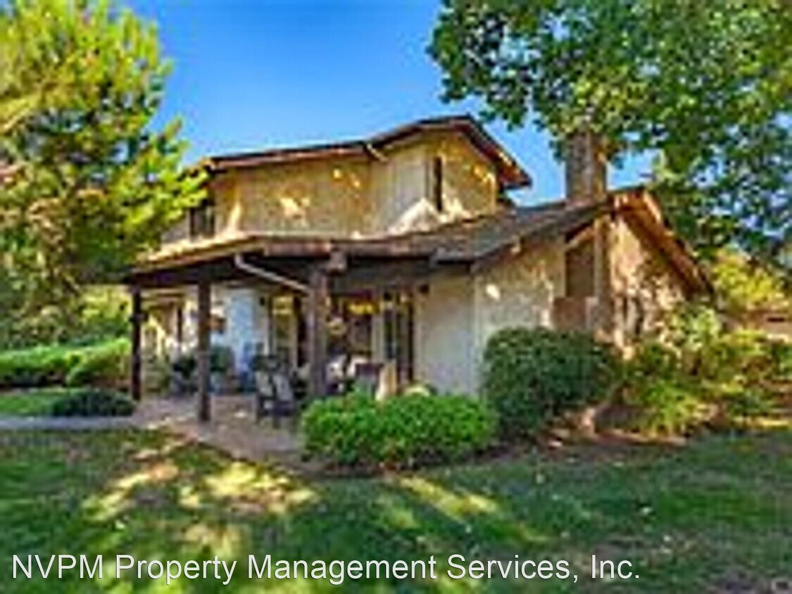 Primary Photo - 4 br, 3 bath House - 72 Northwood Commons