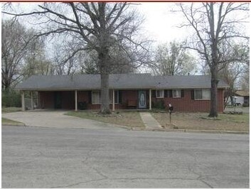 Primary Photo - 200 Zulkey St