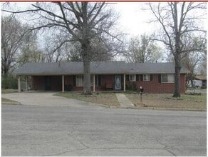 Building Photo - 200 Zulkey St