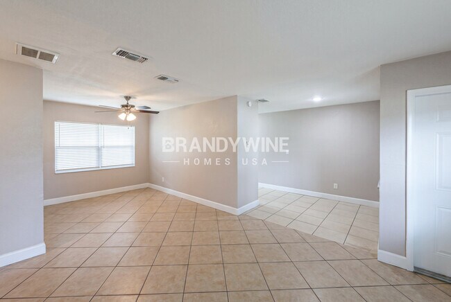 Foto del edificio - 7717 Downing Cir