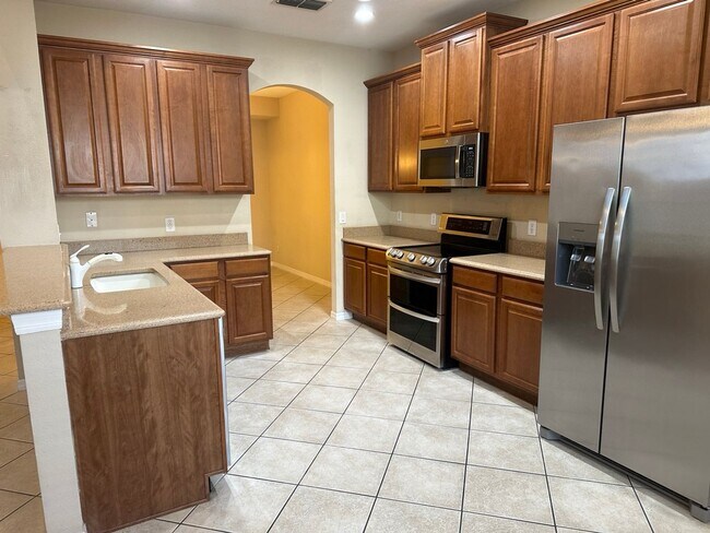 Building Photo - Beautiful 3/3 Townhome in Winter Springs! ...