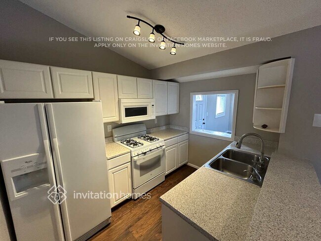 Building Photo - 4823 S Gibraltar Ln