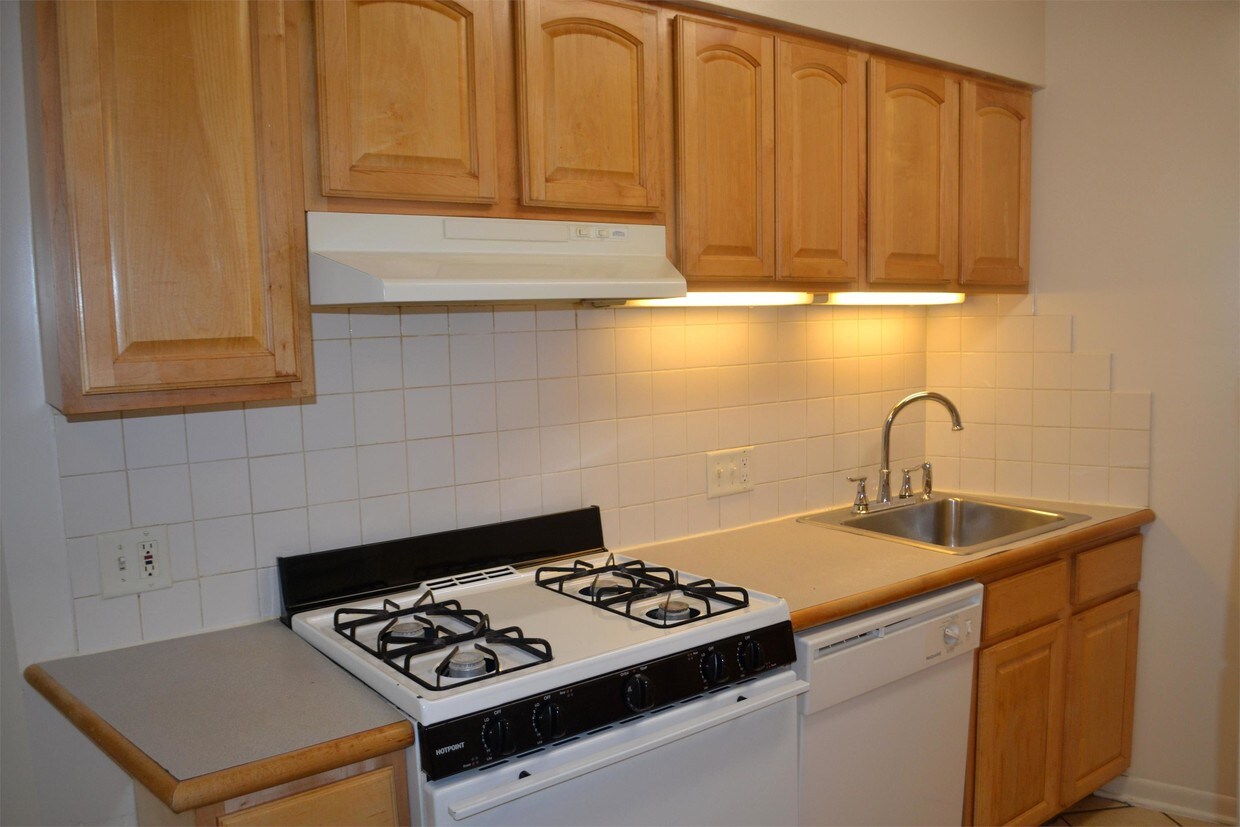 Foto principal - 570 Seegers Rd