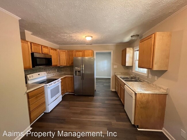 Building Photo - 3 br, 2 bath House - 5104 Double Oaks Drive