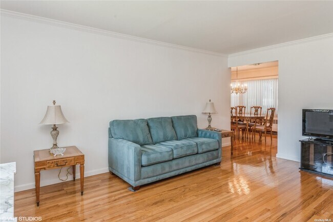 Foto del edificio - 863 Dogwood Ave