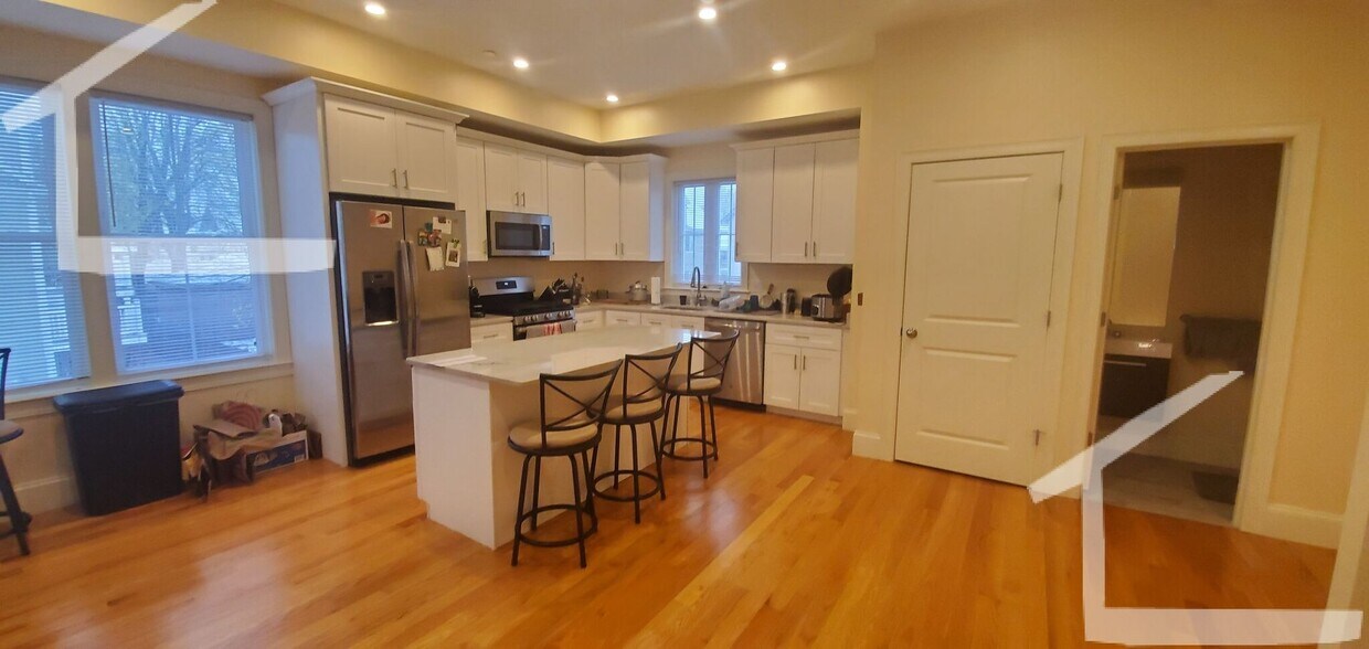 Foto del edificio - 4 Bedroom