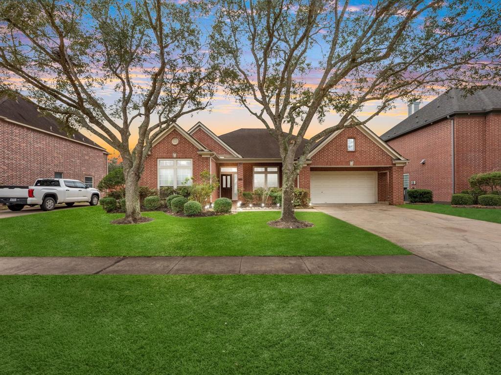 2014 Waters Edge Ct, Pearland, TX 77584 House Rental in Pearland, TX