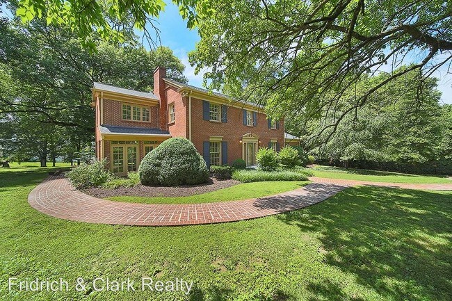 Building Photo - 3 br, 3 bath House - 4915 Sewanee Rd