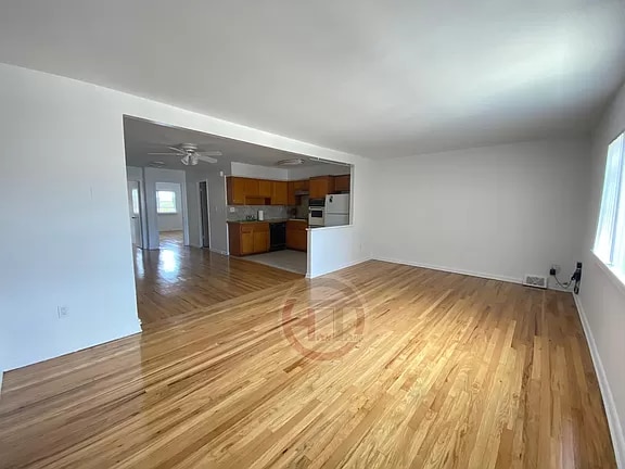 Building Photo - 2424 Maclay Ave