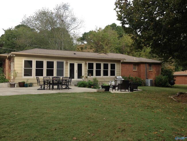 Foto del edificio - 7601 Martha Dr SE