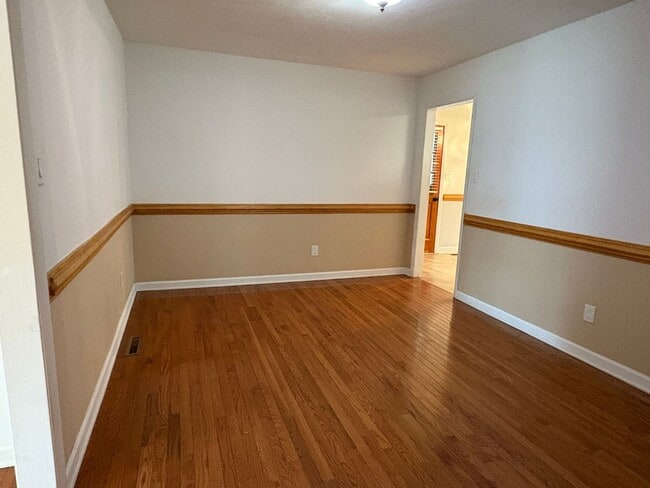 Foto del edificio - 1849 Oyster Bay Ln