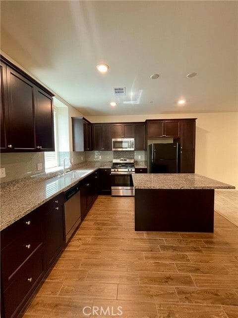 Building Photo - 5946 Sendero Ave