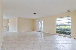 Building Photo - 823 Fairlawn Ct