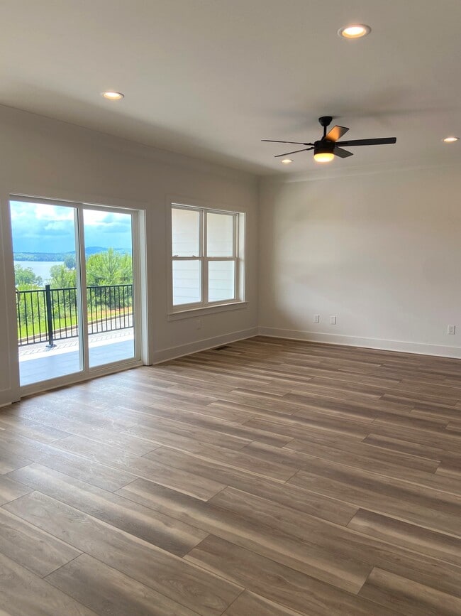 Building Photo - 1174 Ranch Marina Rd