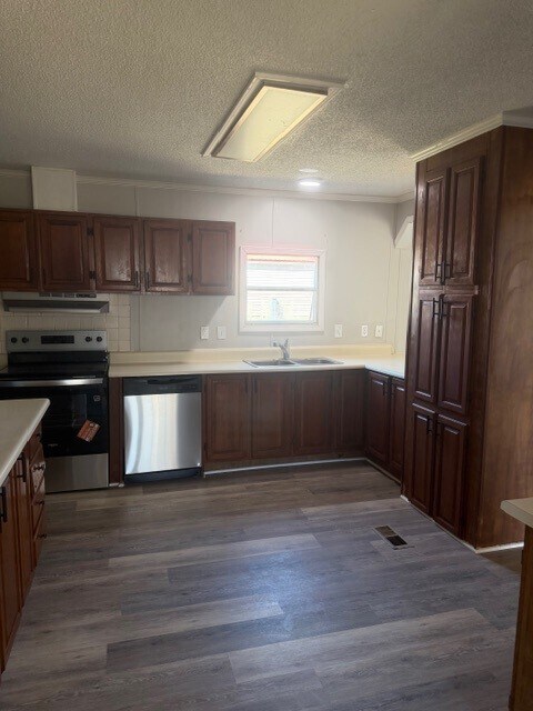 Foto del edificio - 1008 Pin Oak Ln
