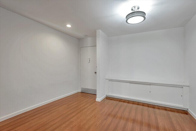 Foto del edificio - 1101 Continentals Way
