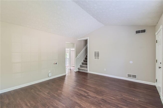 Building Photo - 45 Old Lantern Dr