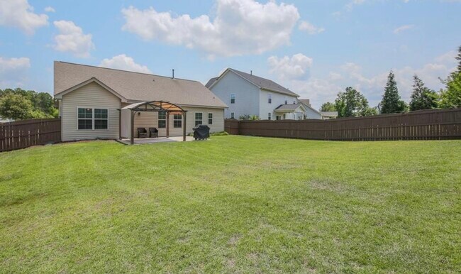 Foto del edificio - 114 Eldon Dr