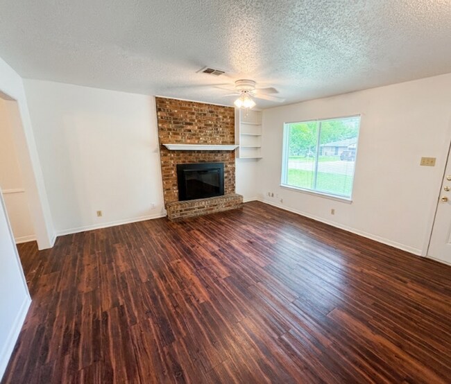 Building Photo - AVAILABLE NOW; APPLY TODAY ON OUR WEBSITE!!!
