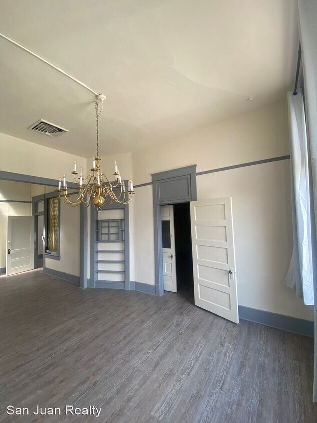 Primary Photo - 2 br, 1 bath House - 105 1/2 S. Main St.