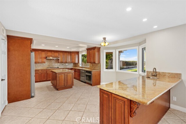 Building Photo - 24001 Swallowtail Dr