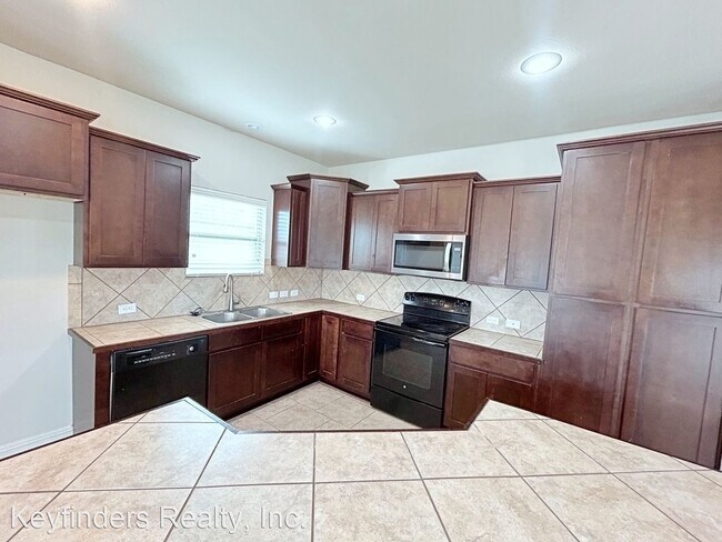 Building Photo - 4 br, 2 bath House - 17664 Hoods Ridge Dr.