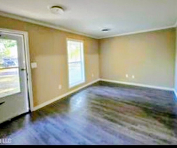 Foto del edificio - 1011 Fairway St