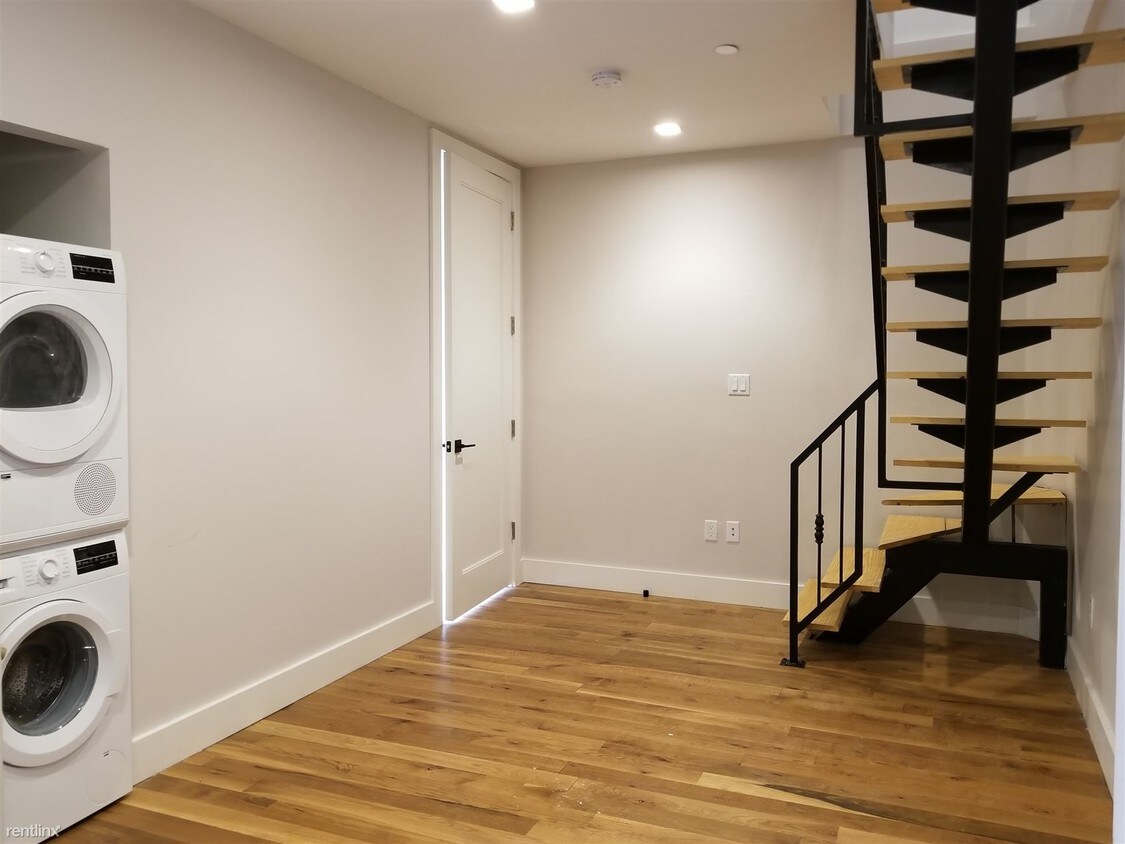 4 br, 2 bath - 234 N 11th St 4 - 4 br, 2 bath  - 234 N 11th St 4