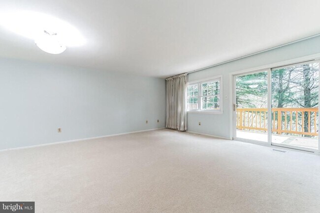 Building Photo - 17 Wellspring Cir