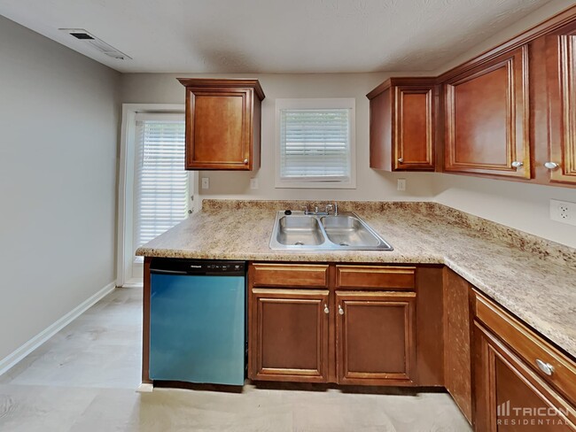 Foto del edificio - 1032 Wedgewood Ct NE