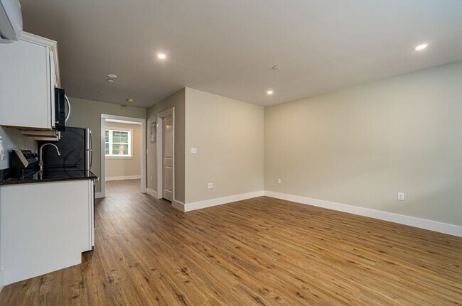 Foto del edificio - Woodside Village