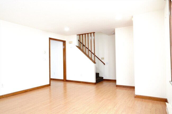 Foto del edificio - 3 Watson Ave