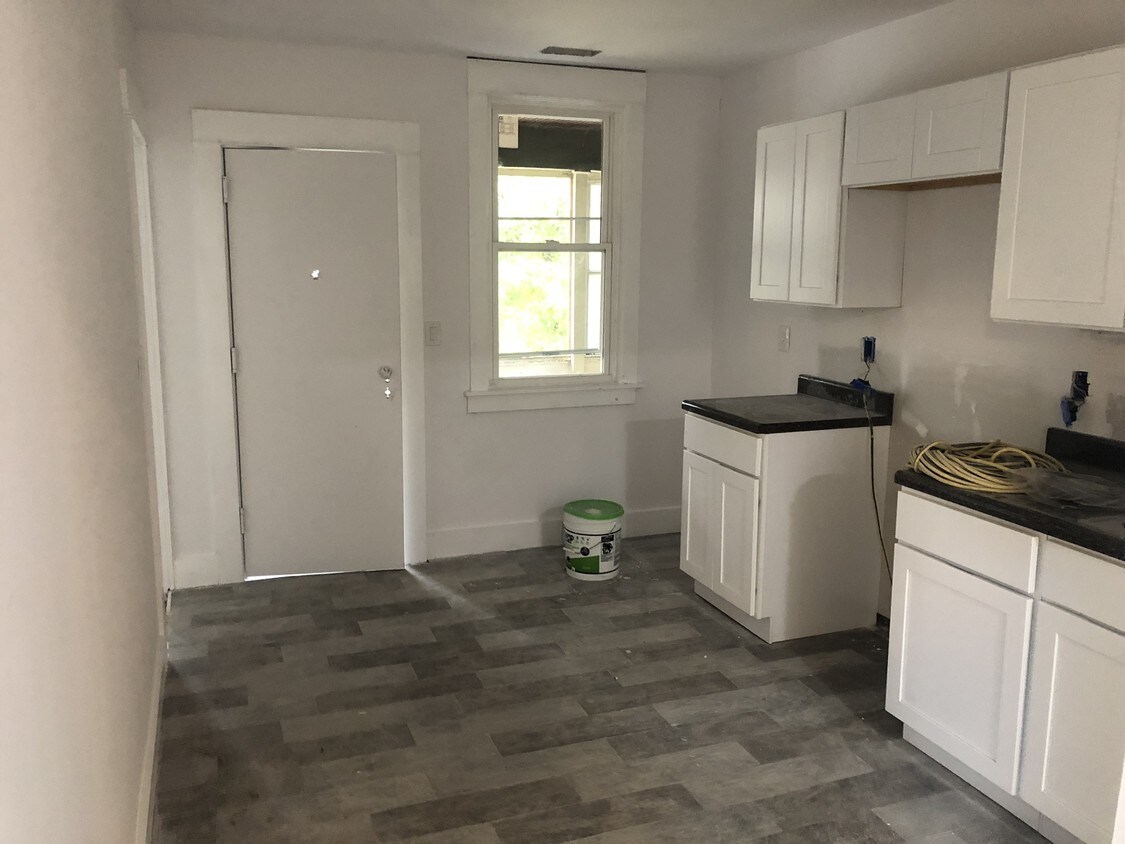 New kitchen with all new appliances - 274 Main St