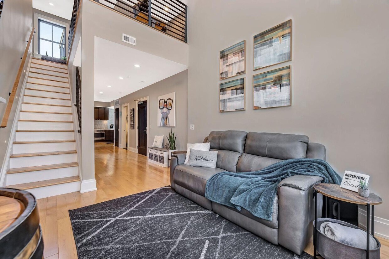 Foto principal - 131 W 15th St
