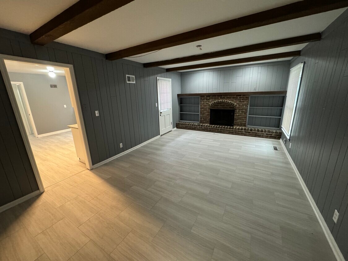 Foto principal - 9925 Farley Ln