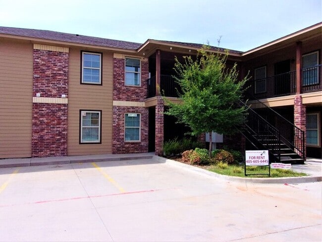 Building Photo - 2442 NW 39th St