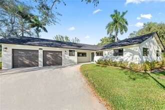 Building Photo - 15131 SW 31st Ct