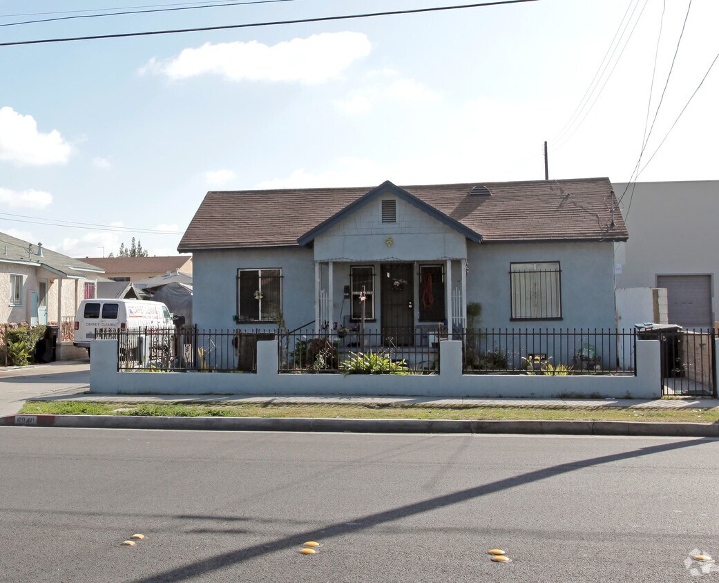 Foto del edificio - 6940 Wilcox Ave